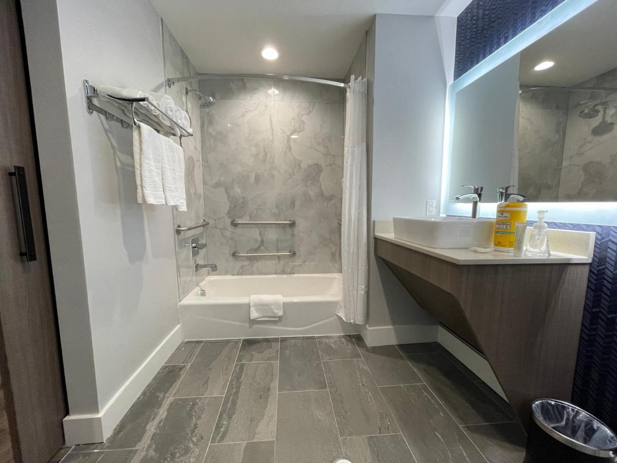 Hotel Palace Blue Houston East Beltway 8 Cloverleaf