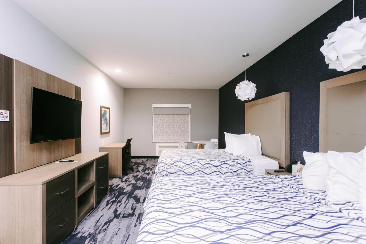 Palace Blue Houston East Beltway 8 Hotel 4*